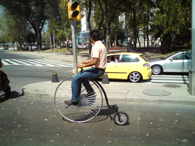 LA LOCOMOTORA